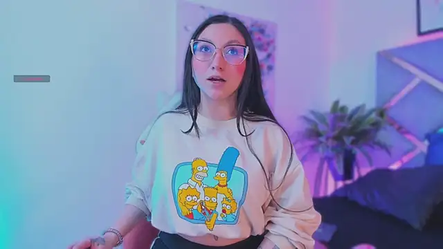 lucy neil online show from November 2025 02:32:01 AM