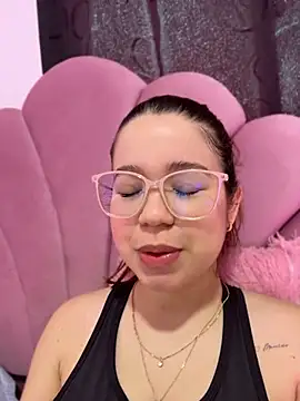 Snapshot of Lucyklein2022 chatting on July 2026 02:57:01 PM Lucyklein2022 online show from July 2026 02:57:01 PM