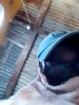 Snapshot of LULE37587001 chatting on December 2025 01:49:02 PM LULE37587001 online show from December 2025 01:49:02 PM