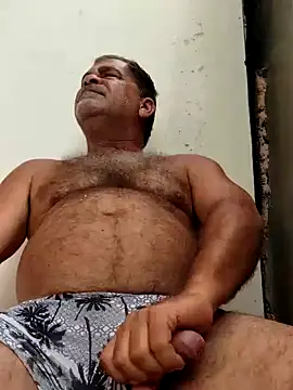 Peludo173317 online show from December 2024 01:07:02 PM