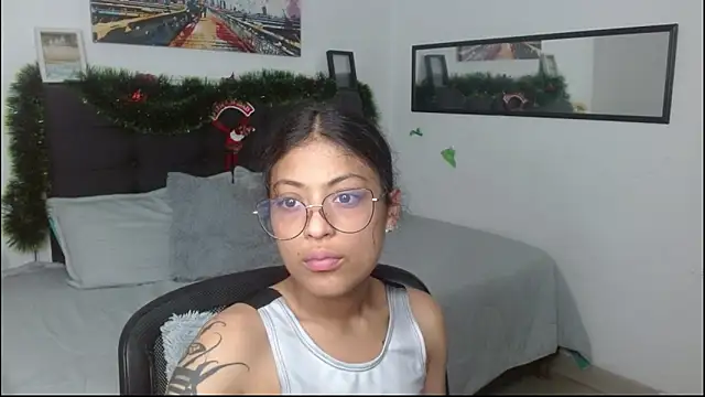 vaness weet online show from January 2026 03:05:02 PM