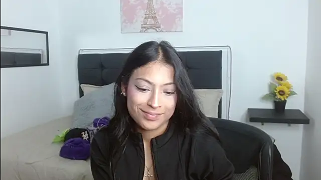 Snapshot of vaness_weet chatting on April 2026 08:28:01 PM vaness weet online show from April 2026 08:28:01 PM