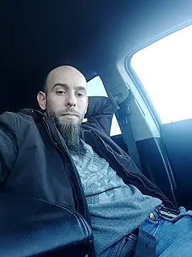 Snapshot of JohnnyFaster chatting on December 2025 09:11:01 PM JohnnyFaster online show from December 2025 09:11:01 PM