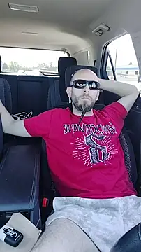 Snapshot of JohnnyFaster chatting on May 2026 04:47:01 PM JohnnyFaster online show from May 2026 04:47:01 PM