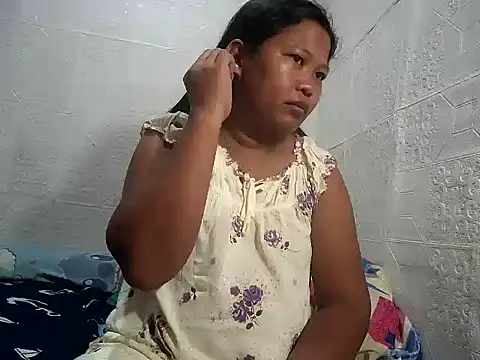 Snapshot of sweethotmom chatting on October 2025 09:28:02 PM sweethotmom online show from October 2025 09:28:02 PM