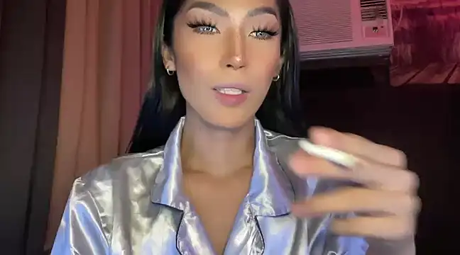 Bella Gordon online show from December 2024 12:44:01 PM