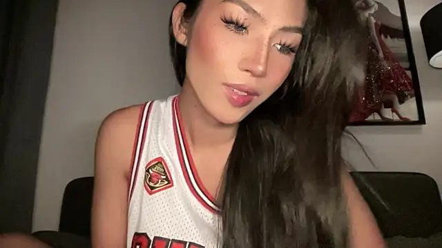 Bella Gordon online show from April 2026 09:17:02 PM