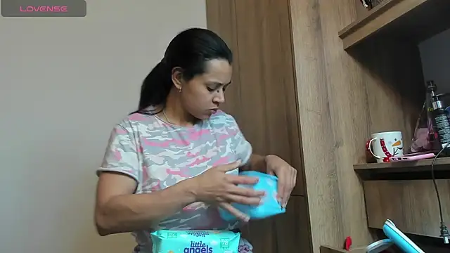 Bessie32 online show from March 2025 12:37:01 PM