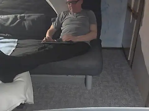 kiam471 online show from March 2025 10:32:01 PM