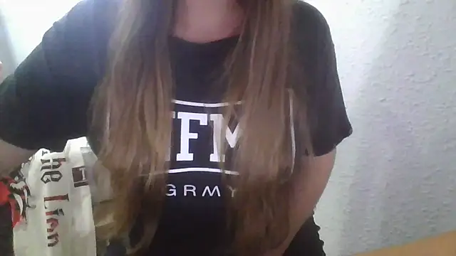 Sexymiss26 online show from December 2024 04:15:01 PM