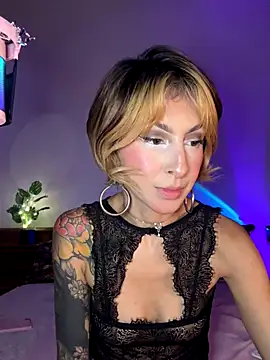 Cinamoonn online show from September 2025 08:34:02 PM