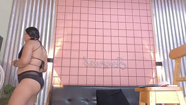 mensia hernandz online show from November 2025 01:35:02 PM