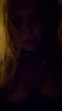Snapshot of hollyg221 chatting on May 2026 09:36:01 AM hollyg221 online show from May 2026 09:36:01 AM