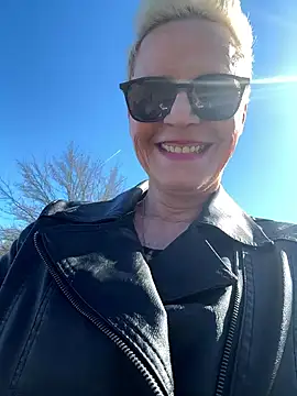 German Milf online show from March 2025 12:56:01 PM