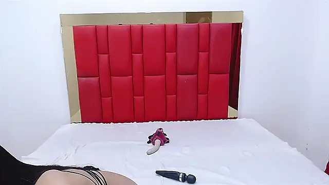 lizeth keilyn online show from February 2025 04:59:01 PM