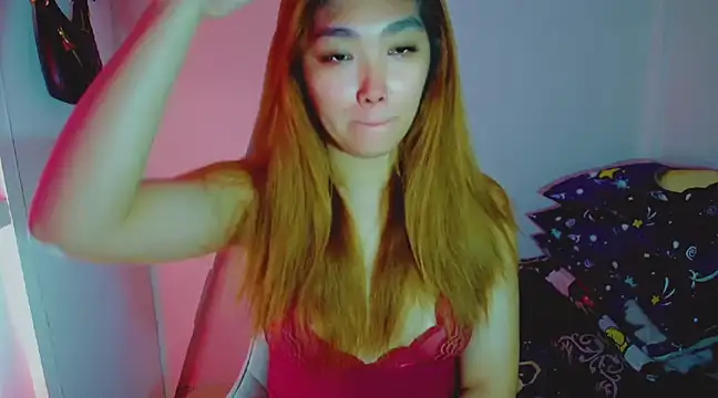 TR4NSCUTI3 online show from December 2024 03:13:02 PM