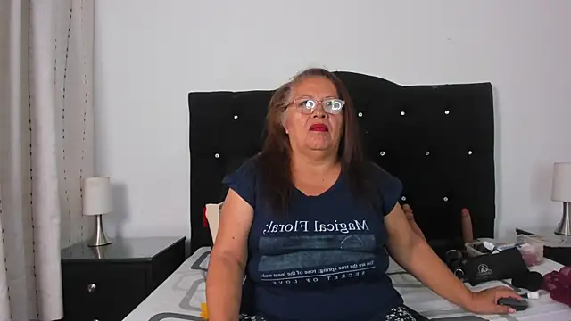 Keira Lennox online show from November 2025 11:32:02 AM