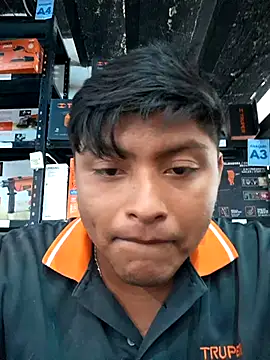 Snapshot of 000002m chatting on May 2026 06:34:02 PM 000002m online show from May 2026 06:34:02 PM