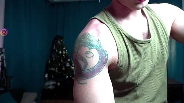 Snapshot of VIktorSecret chatting on February 2025 01:51:02 PM VIktorSecret online show from February 2025 01:51:02 PM