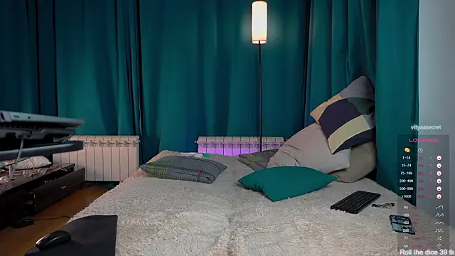 Snapshot of VIktorSecret chatting on December 2025 03:47:02 AM VIktorSecret online show from December 2025 03:47:02 AM