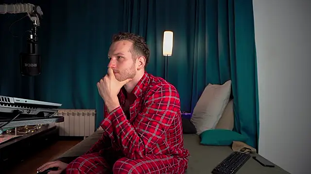 Snapshot of VIktorSecret chatting on February 2026 03:57:02 AM VIktorSecret online show from February 2026 03:57:02 AM