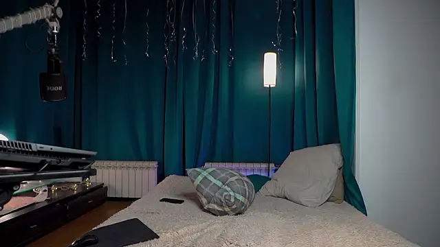 VIktorSecret online show from March 2026 04:49:01 AM