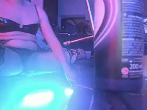 Snapshot of slankecrosdresser chatting on December 2024 01:26:01 AM slankecrosdresser online show from December 2024 01:26:01 AM