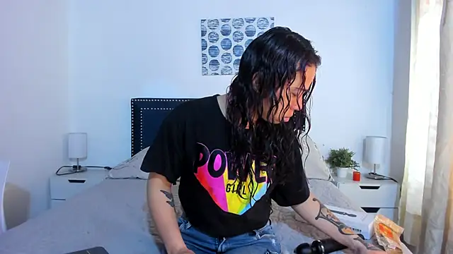 ZulyMichels online show from November 2025 12:42:02 PM