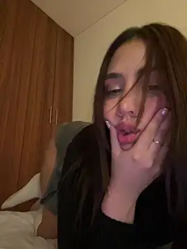 marcimaa online show from December 2024 02:10:02 AM