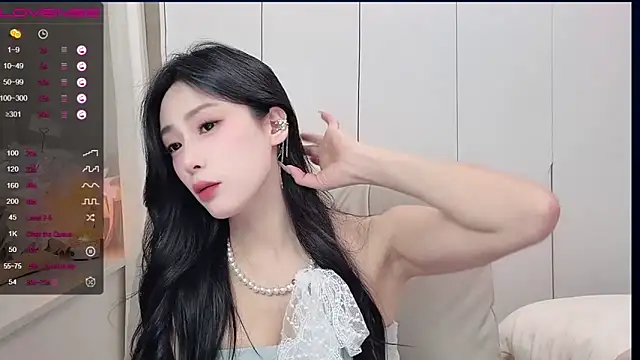 uuxiaocai online show from April 2026 01:41:01 PM