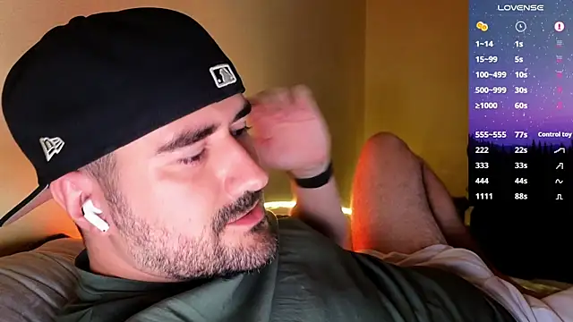 Snapshot of DominantTheo chatting on November 2025 03:27:01 AM DominantTheo online show from November 2025 03:27:01 AM