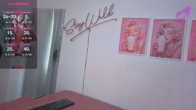 Adele LatinLady online show from January 2026 08:22:01 PM