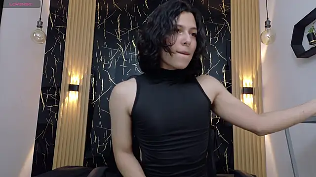 Snapshot of oliver__brown chatting on May 2026 10:00:02 PM oliver brown online show from May 2026 10:00:02 PM