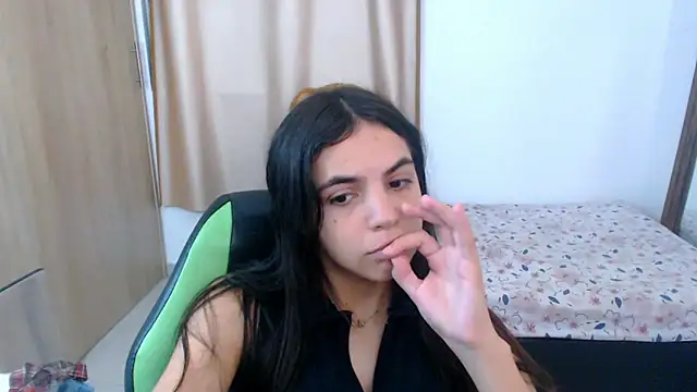  elenna online show from March 2025 05:24:02 PM