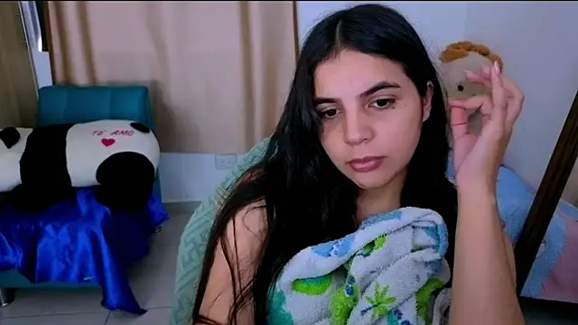  elenna online show from October 2025 07:02:01 PM