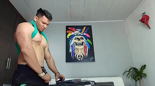 Snapshot of GendersonFit chatting on December 2024 09:11:01 PM GendersonFit online show from December 2024 09:11:01 PM