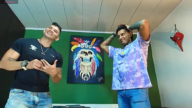 Snapshot of GendersonFit chatting on September 2025 09:20:02 PM GendersonFit online show from September 2025 09:20:02 PM