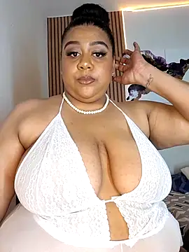 Snapshot of BiancaFollerach chatting on May 2026 06:50:02 PM BiancaFollerach online show from May 2026 06:50:02 PM