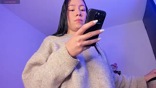 perla7777 online show from September 2025 12:25:01 AM