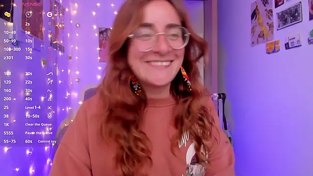 linda giggle online show from October 2025 09:54:02 PM