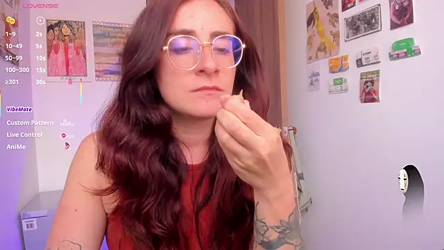 Snapshot of linda_giggle chatting on June 2026 09:20:02 PM linda giggle online show from June 2026 09:20:02 PM