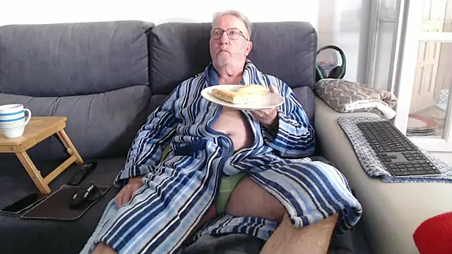 Nudelschwanz online show from April 2026 01:01:01 PM