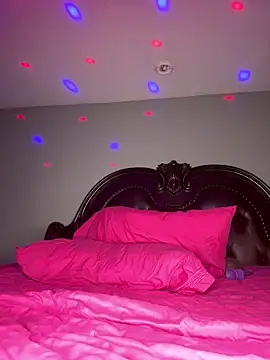 ThickAssRena online show from November 2025 12:36:01 AM