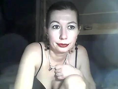 Snapshot of Olesja chatting on February 2026 07:43:01 PM Olesja online show from February 2026 07:43:01 PM