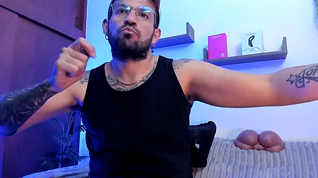 jonathan rivers online show from October 2025 08:00:02 PM