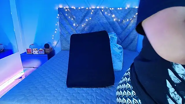 emmajohnss online show from March 2025 03:44:01 AM