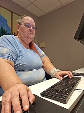 Snapshot of Hornybbw1978 chatting on July 2026 05:23:02 AM Hornybbw1978 online show from July 2026 05:23:02 AM