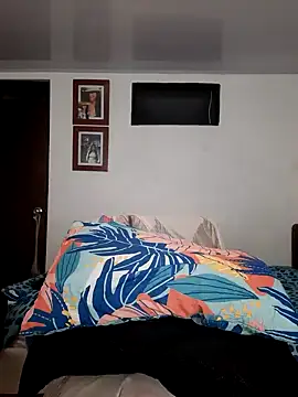 Snapshot of cosmicwind chatting on December 2024 11:55:01 PM cosmicwind online show from December 2024 11:55:01 PM