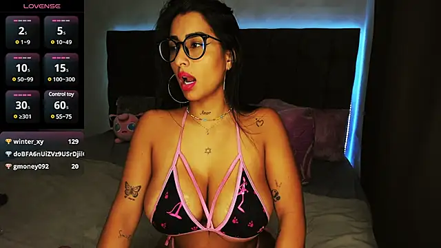 lovely violet13 online show from March 2025 05:04:02 PM