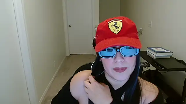 Sassy Latina online show from November 2025 04:49:01 AM